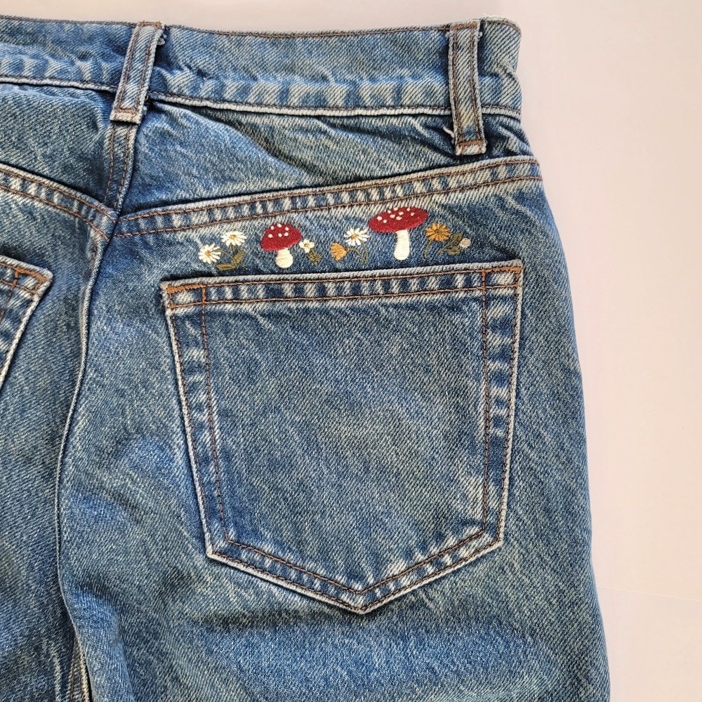 Reformation Cynthia Mushroom Embroidered High Rise Straight Medium Wash Jeans 24 - Picture 6 of 11